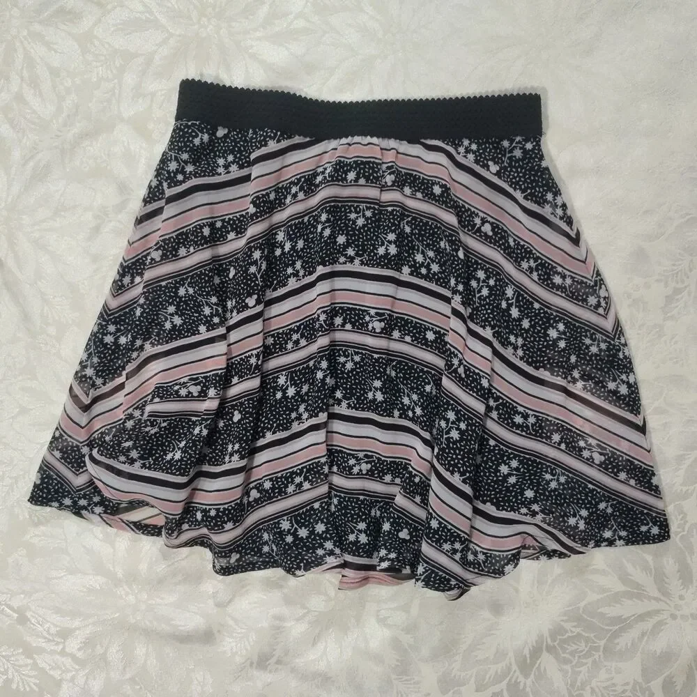 Disney Minnie Mouse Rocks The Dots Black Pink Floral Stripe Mini Skirt Sz Small